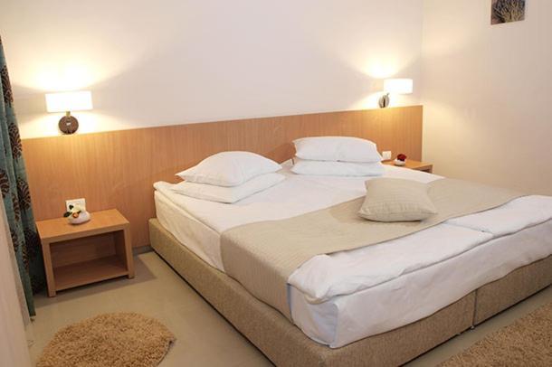 Hotel Sara ネプトゥン エクステリア 写真